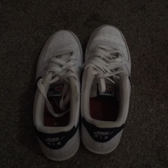 Air forces - Picture 2 of 2